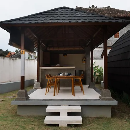 Kubu Kangin Villa